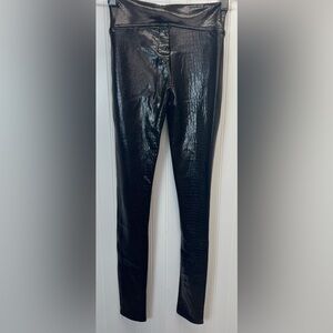 EUC‎ Spanx Faux Reptile Leather Legging Sz XS